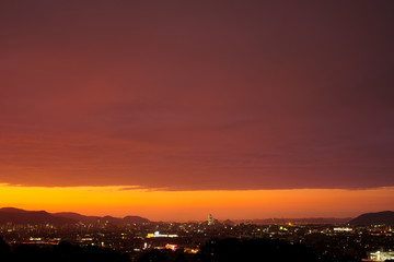 日暮れ　香川県高松市街並み