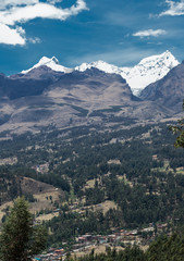 Naklejka premium town in mountain range of Peru