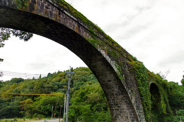 大分県にある石造り2連アーチの水路橋