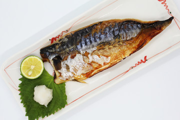 鯖の塩焼き