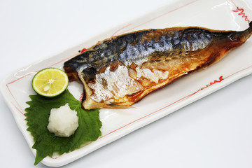 鯖の塩焼き
