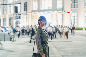 都会の女性