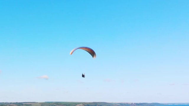 Open air with a tandem flight on the parawing