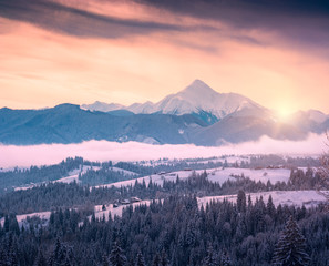 Obraz premium Incredible sunset in alpine village with Hoverla