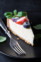 Cheesecake with Fresh Berries and Mint