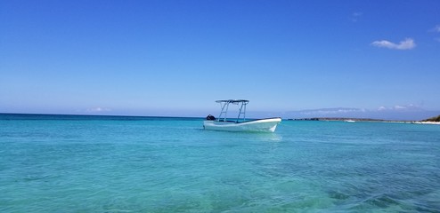 Obraz premium boat on the sea