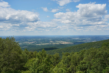 Fototapeta na wymiar Scenic mountain, landscape view in Pennsylvania. 