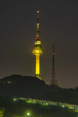Obraz premium Scenic most beautiful night on Mount Namsan N-SEOUL TOWER South Korea