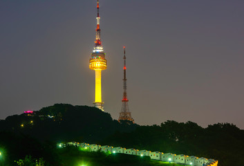 Obraz premium Scenic most beautiful night on Mount Namsan N-SEOUL TOWER South Korea