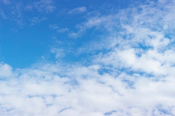 Obraz premium Blue sky and Clouds on Clear Days Background Texture.