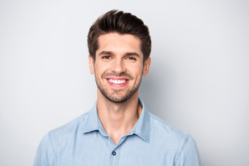 Obraz premium Close up photo of charming guy entrepreneur feel content look listen have fun with his family wear denim jeans clothes isolated over grey color background