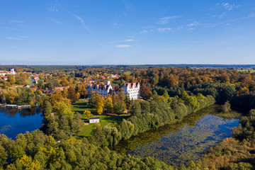 Aussicht auf Schloss Boitzenburg in der Uckermark im Herbst