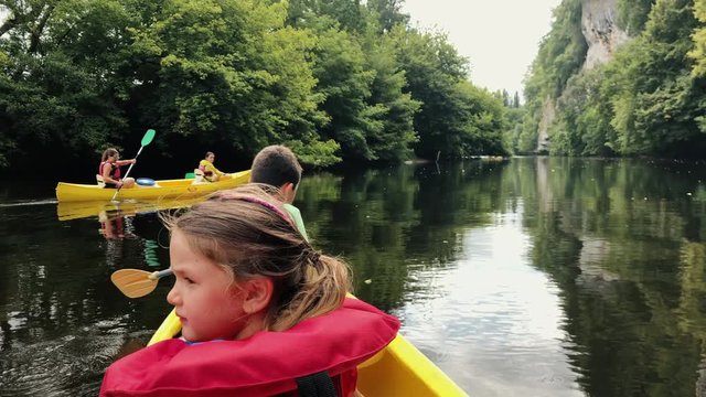Kayaking with the family down the River Dordogne in France