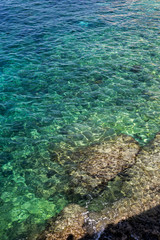 Obraz premium Eaux crystallines et transparentes dans le sud de la France