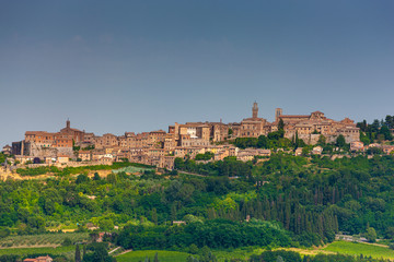 Fototapeta na wymiar The town of Montepulciano in Tuscany