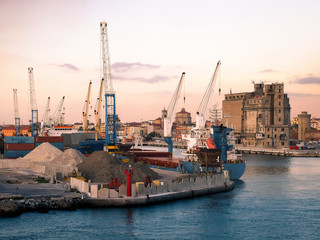 Fototapeta premium Maritime Shipyard for the construction of a new quay for mooring ships.