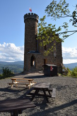 Zamek myśliwski księcia Henryka,  gmina Podgórzyn, Dolny Śląsk, Polska © Ewa