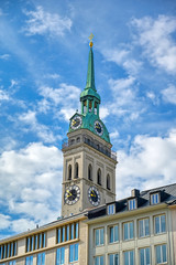 Fototapeta premium The Church of St. Peter located in the Marienplatz in Munich, Germany.