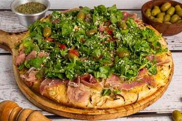 pizza jamon crudo y rucula