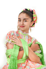 ni&ntilde;a bailarina latina mexicana con rebozo verde y vestido floreado, jalisco mexico