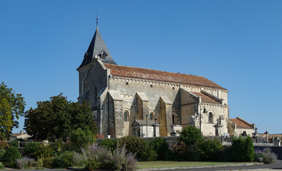 Fototapeta na wymiar Church in Villegouge village in France