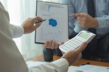 Financial accountants plan business meeting reports