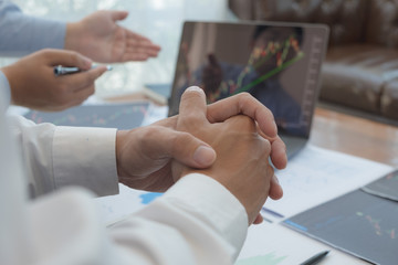 Financial accountants plan business meeting reports