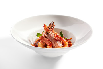 Shrimp linguine with smoked red pepper sauce