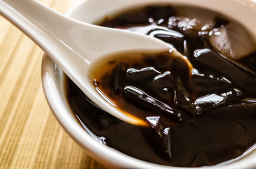 mesona black herbal tea