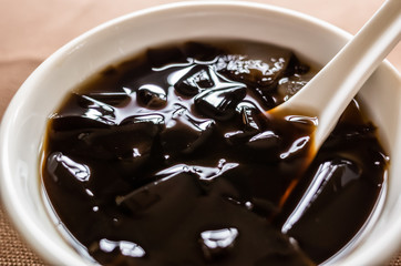 mesona black herbal tea