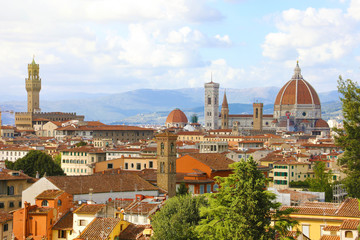 Obraz premium Panoramic view of the city of Florence with Palazzo Vecchio palace and Cathedral of Santa Maria del Fiore (Duomo), Florence, Tuscany, Italy.