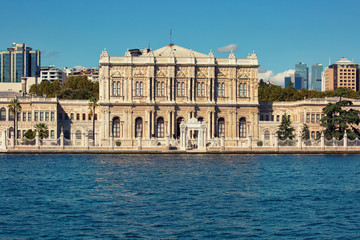 Fototapeta na wymiar Beautiful Dolmabahce palace, popular tourist attraction in Istanbul, Turkey