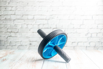 Abs Roller time - Fitness Conceptual
