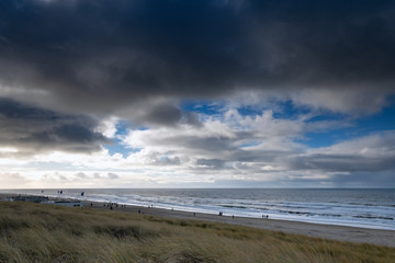 Dramatische Wolenbildung über der Nordsee bei Egmond aan Zee/NL