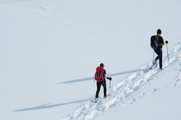Fototapeta na wymiar Hiker in the snow