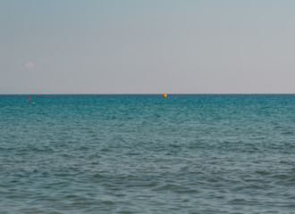 Mittelmeer und Vulkan in Horizont im Süden auf der Insel Kos Griechenland