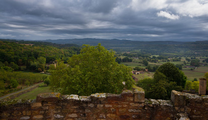 Landschaft im Vallée de la Dordogne nahe St. Cèrè und Castelnau-Bretenoux