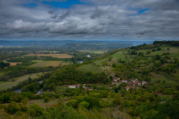 Landschaft im Vallée de la Dordogne nahe St. Cèrè und Castelnau-Bretenoux