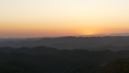 夕焼けと山並み　常陸太田市