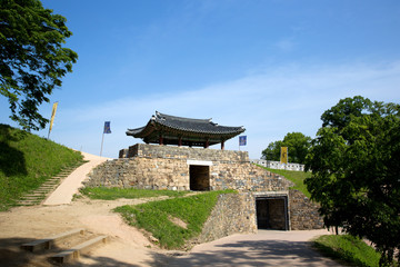 Gongsanseong is a wall of the Baekje Kingdom in Gongju.