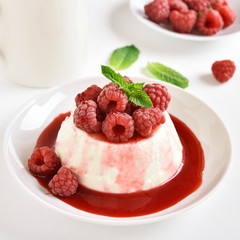 Panna cotta with fresh raspberries