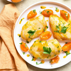 Chicken breasts in apricot sauce