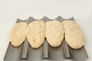 Panes artesanales listos para hornear