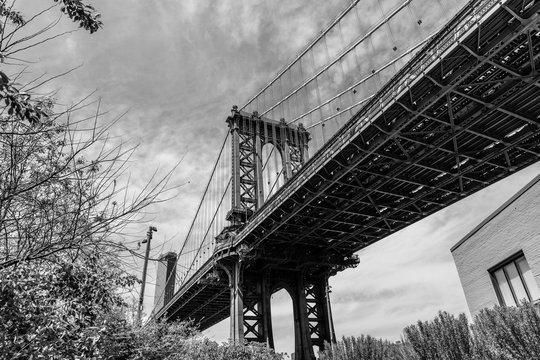 Manhattan bridge New York city black and white photography, beautiful bridges of America New York