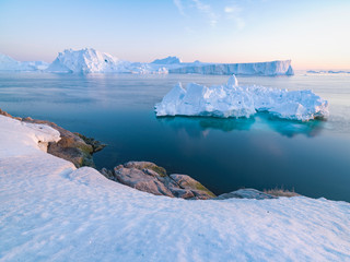 Arctic Icebergs in Greenland - obrazy, fototapety, plakaty