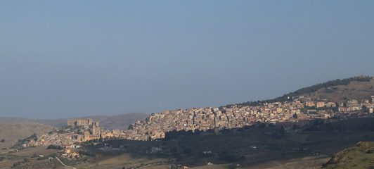 Panorama delPaesaggio di Caccamol'abitado di Caccamo