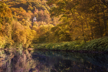 Aussichtspunkt Diederichstempel bei Solingen-Burg im Bergischen Land im Herbst, Deutschland
