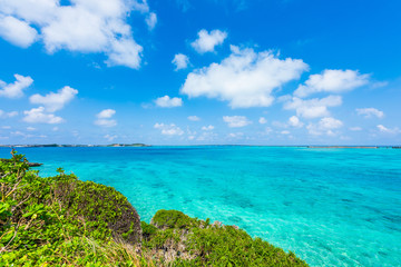 Fototapeta na wymiar 美しい宮古島の海　Beautiful beach in Miyakojima Island, Okinawa.
