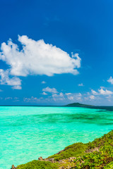 Fototapeta premium 美しい宮古島の海 Beautiful beach in Miyakojima Island, Okinawa.