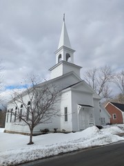 Fototapeta na wymiar old wooden church in winter